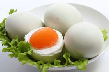 Trứng vịt muối