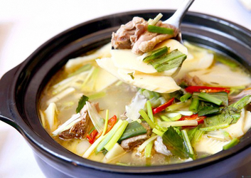 Vịt nấu măng tươi