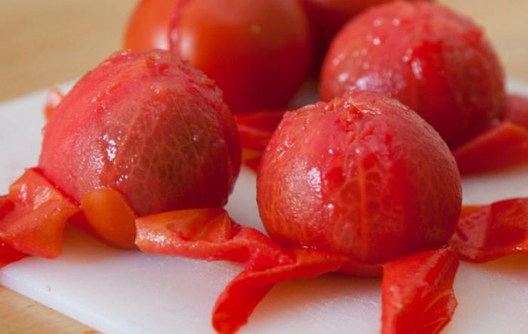 cà chua bóc vỏ