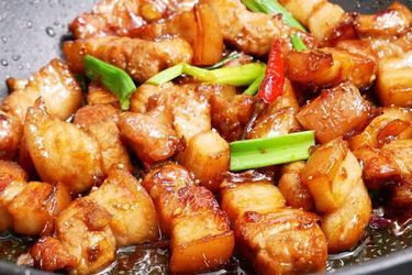 Thịt rang cháy cạnh