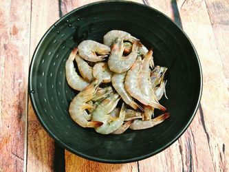 Cách làm tôm rim thịt ba chỉ (ba rọi) đơn giản mà tốn cơm