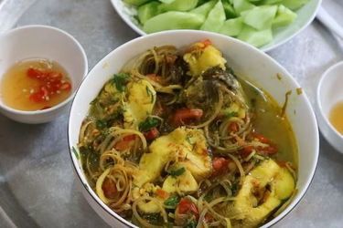 Hoa chuối nấu cá