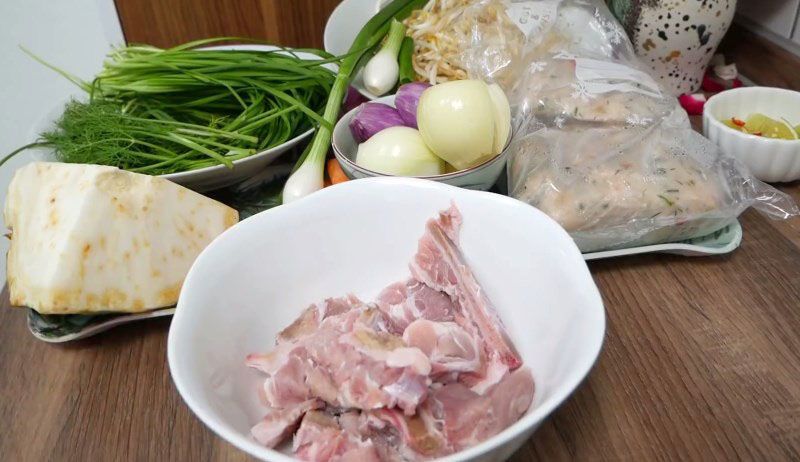 Nấu bánh canh chả cá như thế nào mới ngon ? Nguyen-lieu-nau-banh-canh-cha-ca