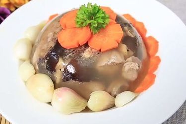 Thịt gà nấu đông