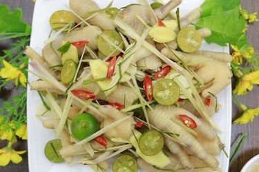 Chân gà hấp sả