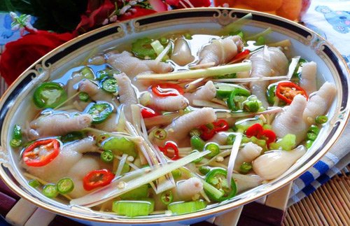 chân gà ngâm sả tắc ngon