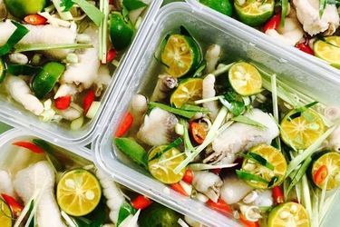 Chân gà ngâm sả tắc